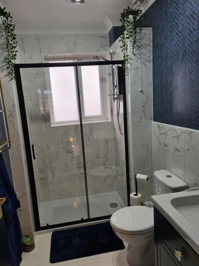 Stunning 2 Bed House Near Coastal Path/Lake/Beach Ланели Екстериор снимка